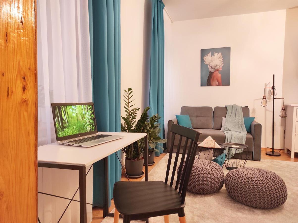 Garden Hideout - Central Apartment Braşov Dış mekan fotoğraf