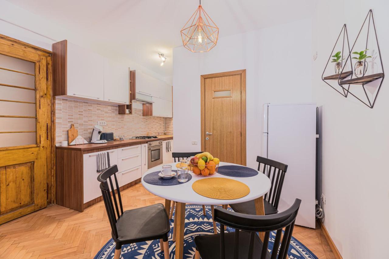 Garden Hideout - Central Apartment Braşov Dış mekan fotoğraf