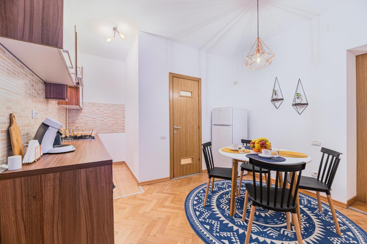 Garden Hideout - Central Apartment Braşov Dış mekan fotoğraf