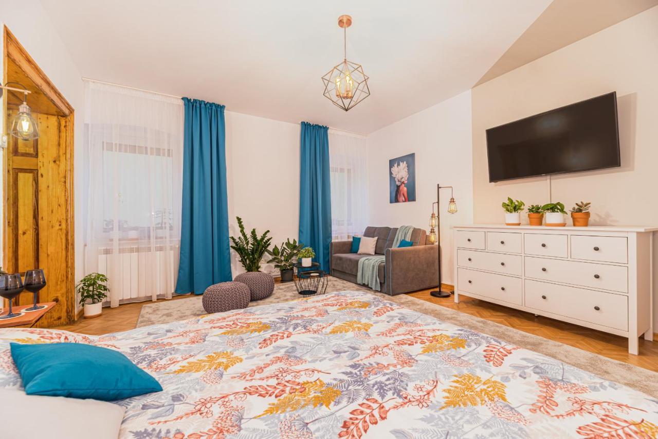 Garden Hideout - Central Apartment Braşov Dış mekan fotoğraf