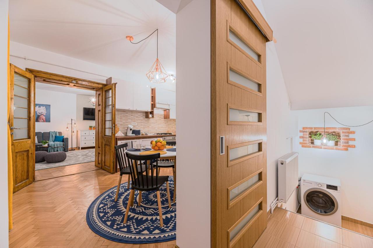 Garden Hideout - Central Apartment Braşov Dış mekan fotoğraf