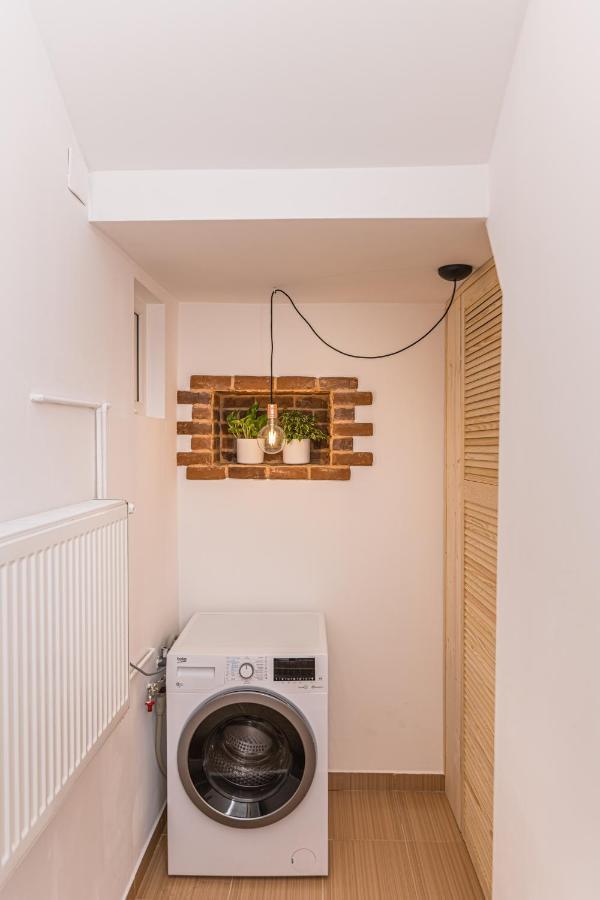 Garden Hideout - Central Apartment Braşov Dış mekan fotoğraf